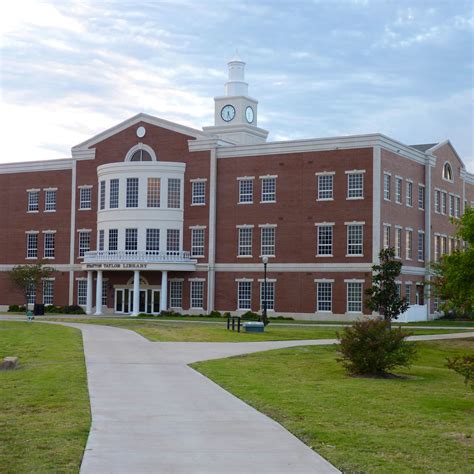 Rogers state university - Rogers State University is a regional four-year university serving northeastern Oklahoma and the Tulsa metropolitan area. With an Associate degree in Criminal Justice from RSU you’ll be engaged in a variety of coursework and prepared for a rewarding career. 